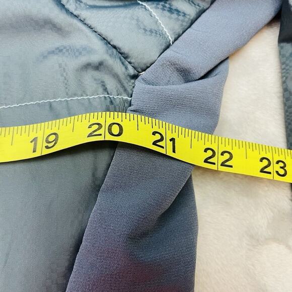 Mountain Hardware Primaloft Jacket Womens 10 Blue Reversible Quilted Outdoor - Picture 15 of 16